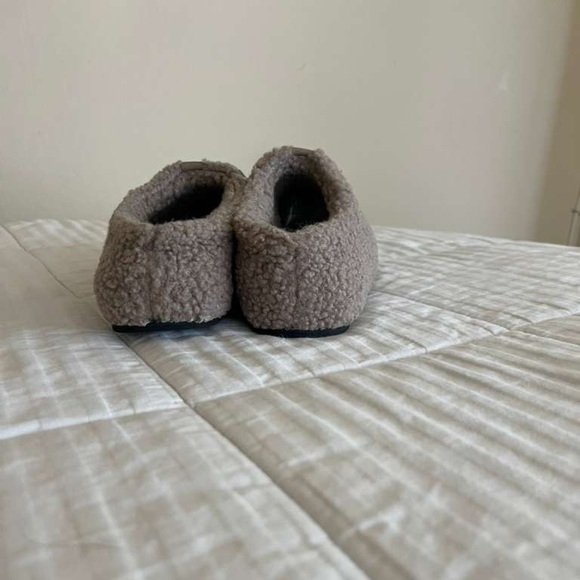 Bombas Tan Women's Slippers - Picture 5 of 7